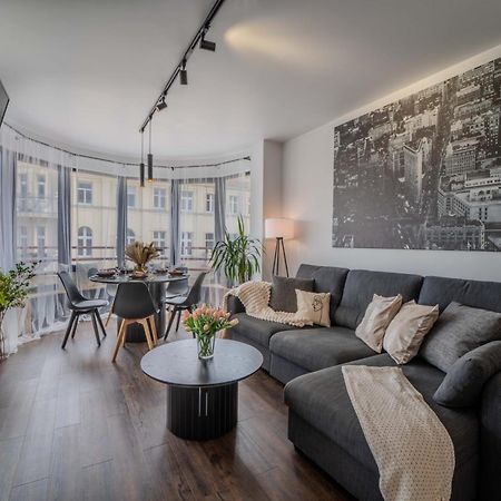 New Large Modern Apartment - City Center - 60M2 - Lift - Parking Breslavia Esterno foto