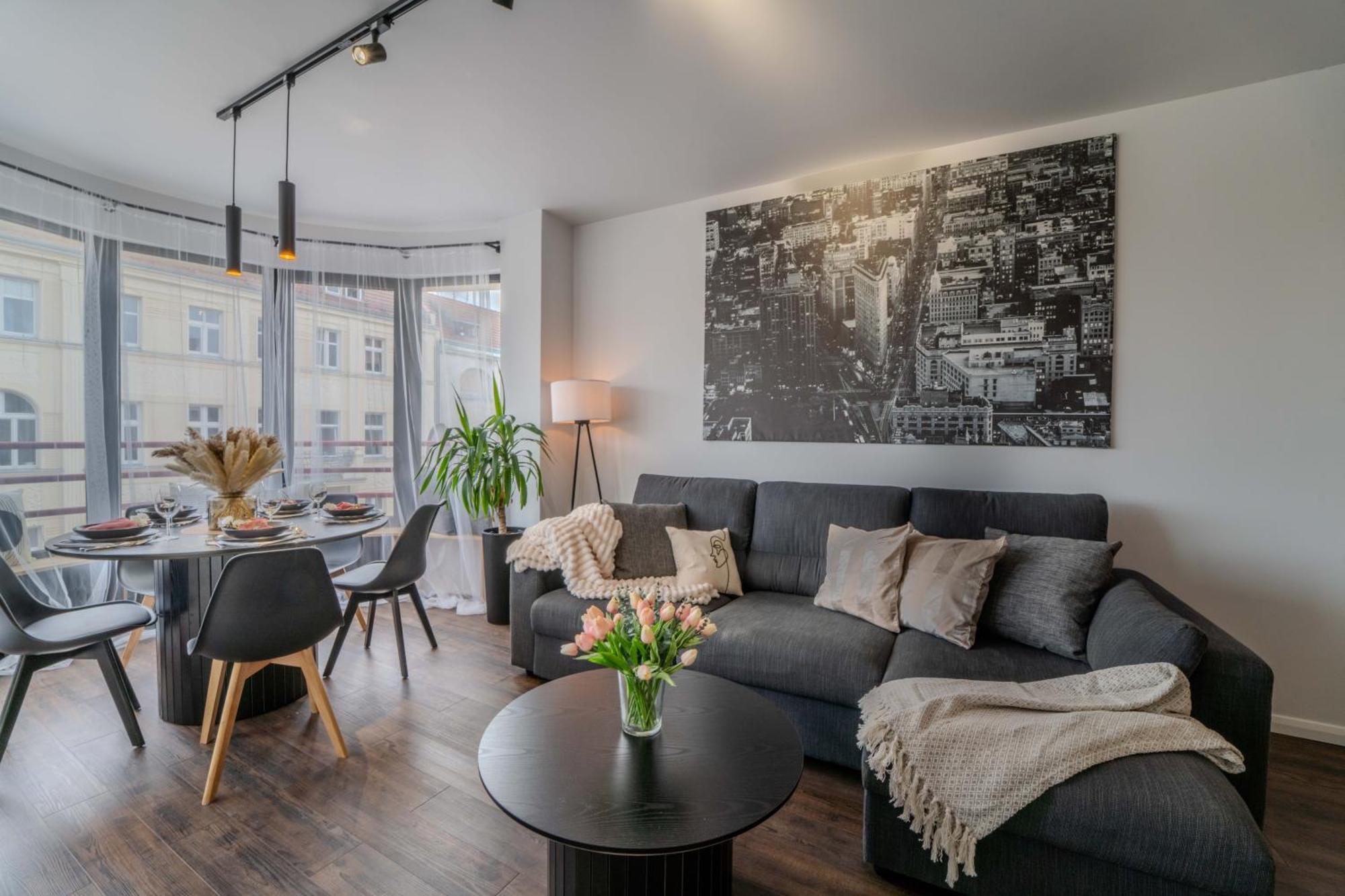 New Large Modern Apartment - City Center - 60M2 - Lift - Parking Breslavia Esterno foto