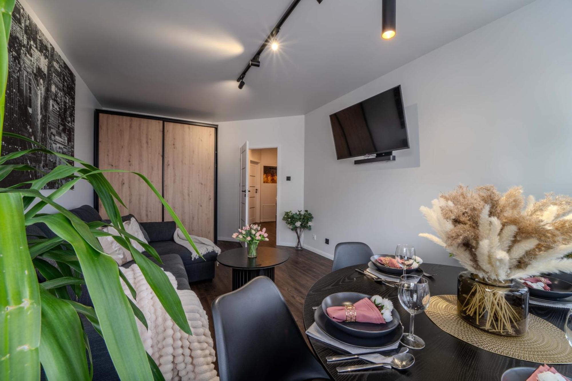 New Large Modern Apartment - City Center - 60M2 - Lift - Parking Breslavia Esterno foto